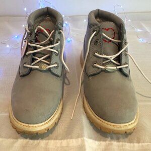 Timberland size 7 Womens Gray Chukka boots  - pre-owned / excellent condition